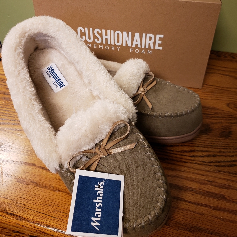 Women's Slippers 9